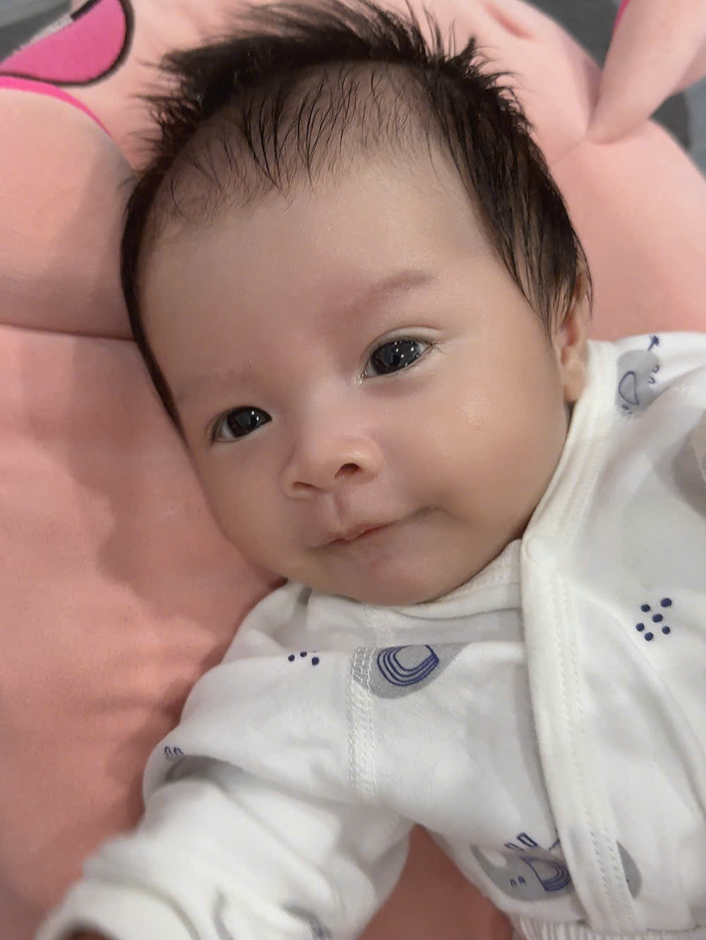 Bé Xoài 2 tháng tuổi